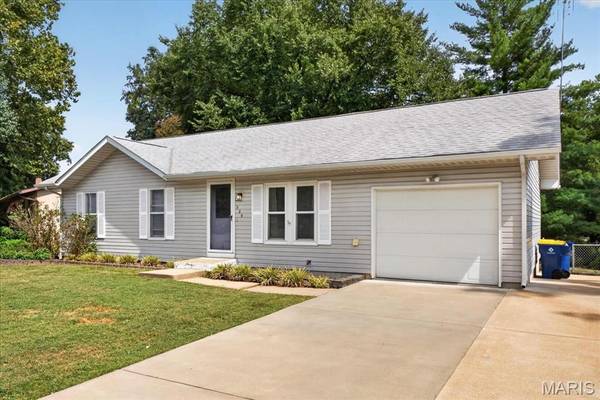 529 E 11th ST, Washington, MO 63090