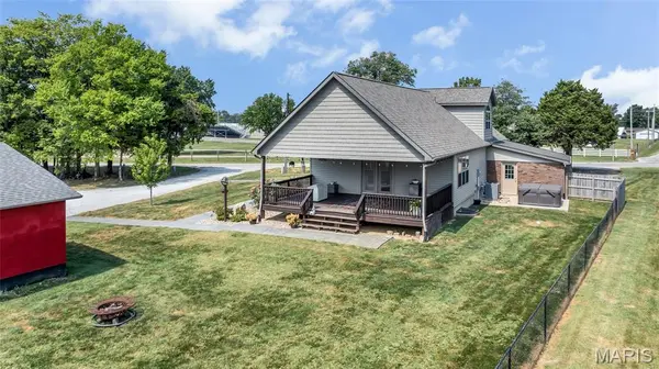 4176 State Route 156, Waterloo, IL 62298