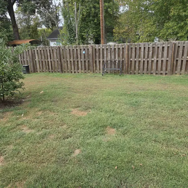 907 Lickliter ST, Benton, IL 62812