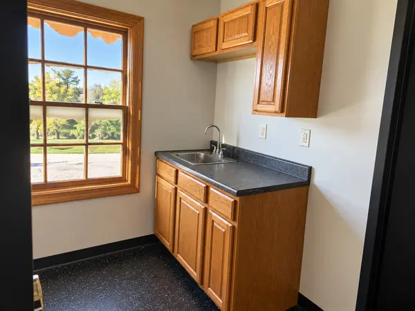 7 S Walnut ST, Pinckneyville, IL 62274