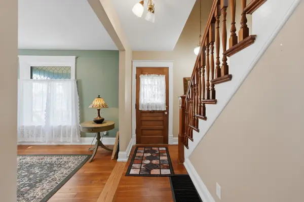 315 Forest AVE, Woodstock, IL 60098