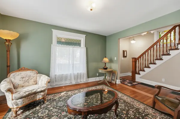 315 Forest AVE, Woodstock, IL 60098