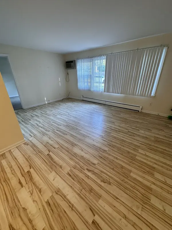 32 Rocky WAY #7, Montgomery, IL 60538