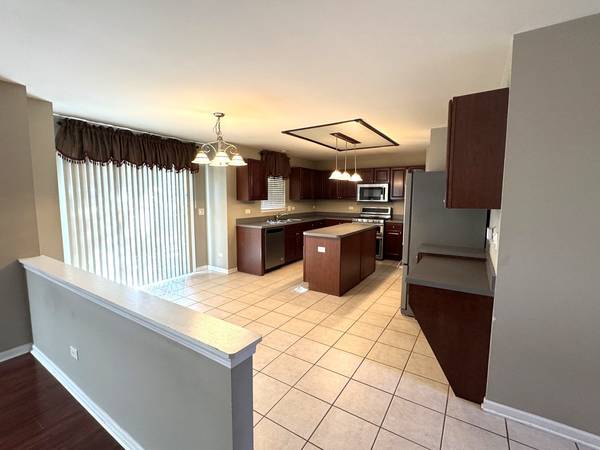 331 Berkeley DR, Bolingbrook, IL 60440