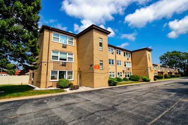 10741 S Pulaski RD #2C, Chicago, IL 60655