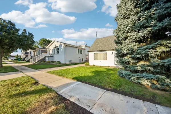 6502 Chester AVE, Hodgkins, IL 60525
