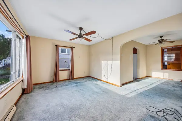 6502 Chester AVE, Hodgkins, IL 60525