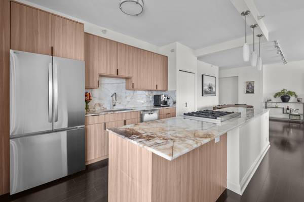 545 N Dearborn ST #3301, Chicago, IL 60654