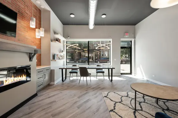 2136 W Belmont AVE #1, Chicago, IL 60618