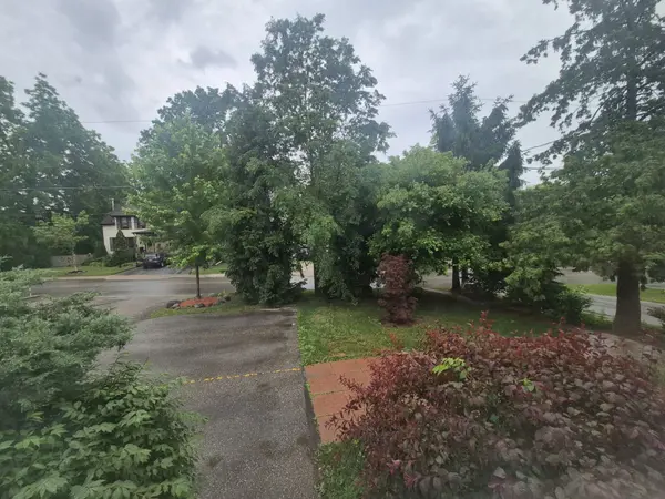 122 Lucas ST, Richmond Hill, ON L4C 4P5