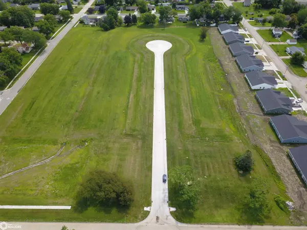 105 Billy Robinson CT, Grinnell, IA 50112