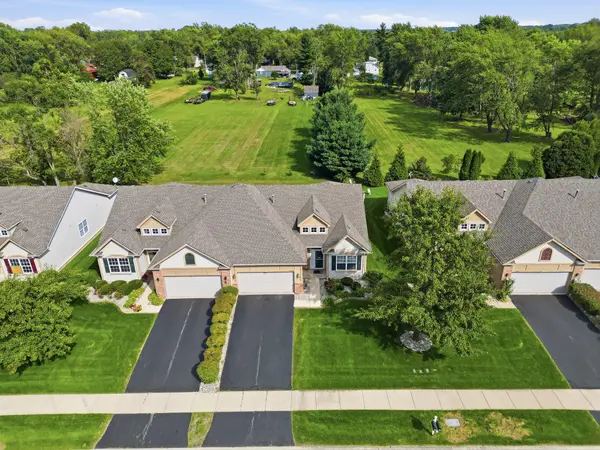 1605 Schaller LN, Dyer, IN 46311