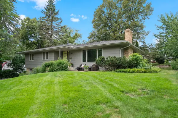 2125 Orkla DR, Golden Valley, MN 55427