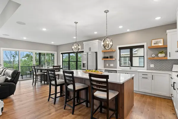 27020 Petes Hill TRL, Elko New Market, MN 55020
