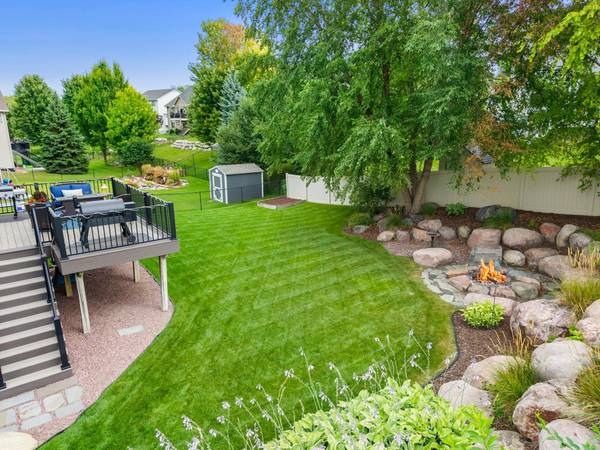 921 Bridle Creek DR, Jordan, MN 55352