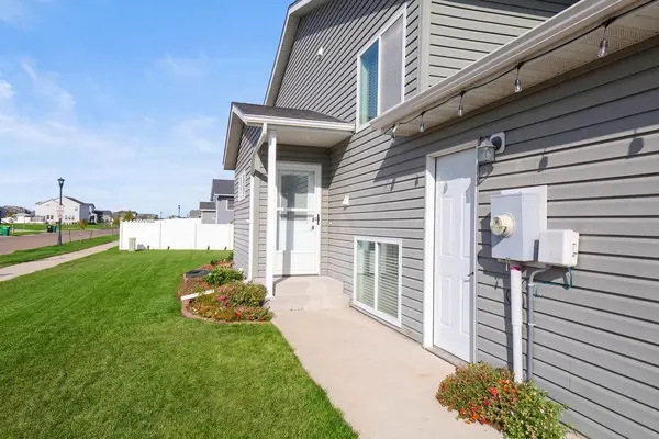 2162 10th ST W, West Fargo, ND 58078
