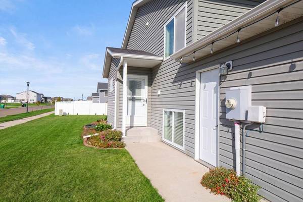 2162 10th ST W, West Fargo, ND 58078
