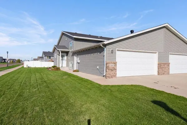 2162 10th ST W, West Fargo, ND 58078