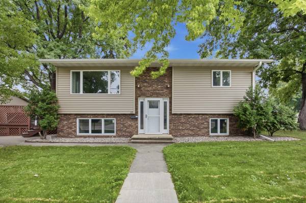 1211 Hall AVE, Breckenridge, MN 56520