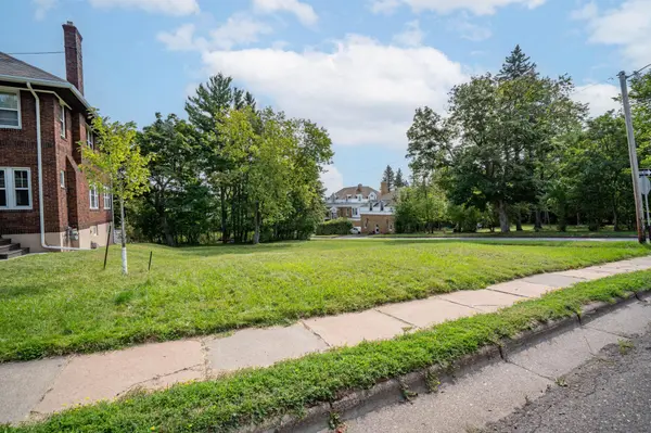 200X E 3rd ST, Duluth, MN 55805