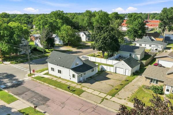 1201 2nd AVE NW, Faribault, MN 55021