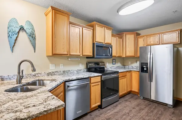 6421 Lakota TRL, Lino Lakes, MN 55014