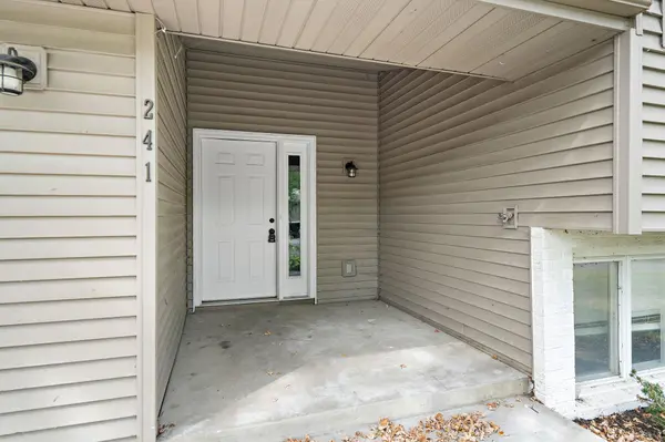 241 Harrington DR, Long Lake, MN 55356