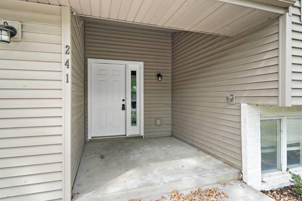 241 Harrington DR, Long Lake, MN 55356