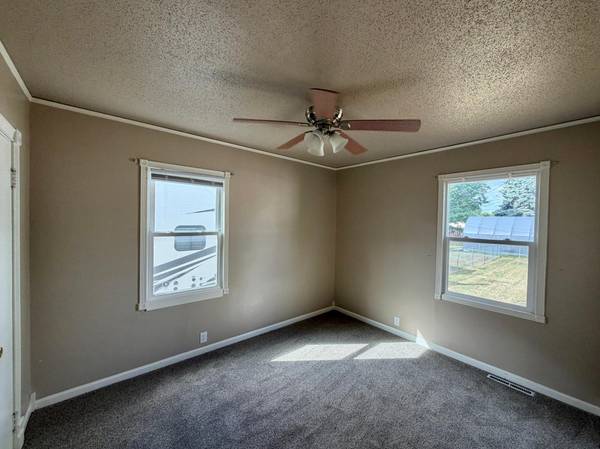 1009 19th ST N, Moorhead, MN 56560
