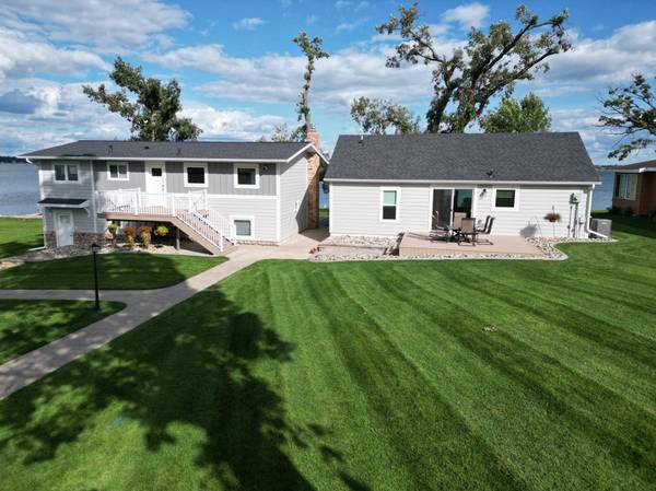 20337 Oakland Beach RD, Detroit Lakes, MN 56501