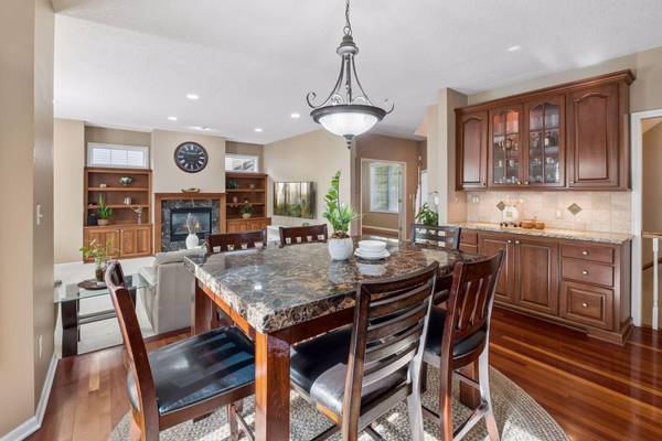 15016 Viewcrest LN, Burnsville, MN 55306