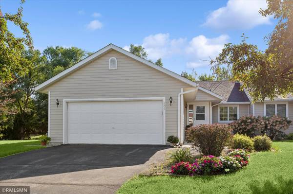 107 Ridgebrook DR #107, Cannon Falls, MN 55009