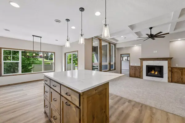 752 Somerwood LN, Waconia, MN 55387
