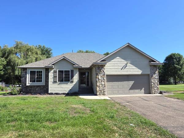 1816 Case LN, Saint Cloud, MN 56303