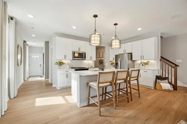 10392 Glacier LN N, Maple Grove, MN 55369