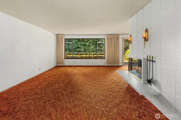 8619 Maple LN, Edmonds, WA 98026