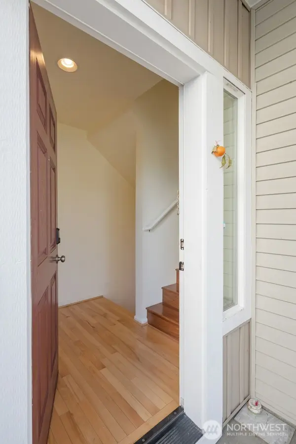 6895 Holly Park DR S, Seattle, WA 98118