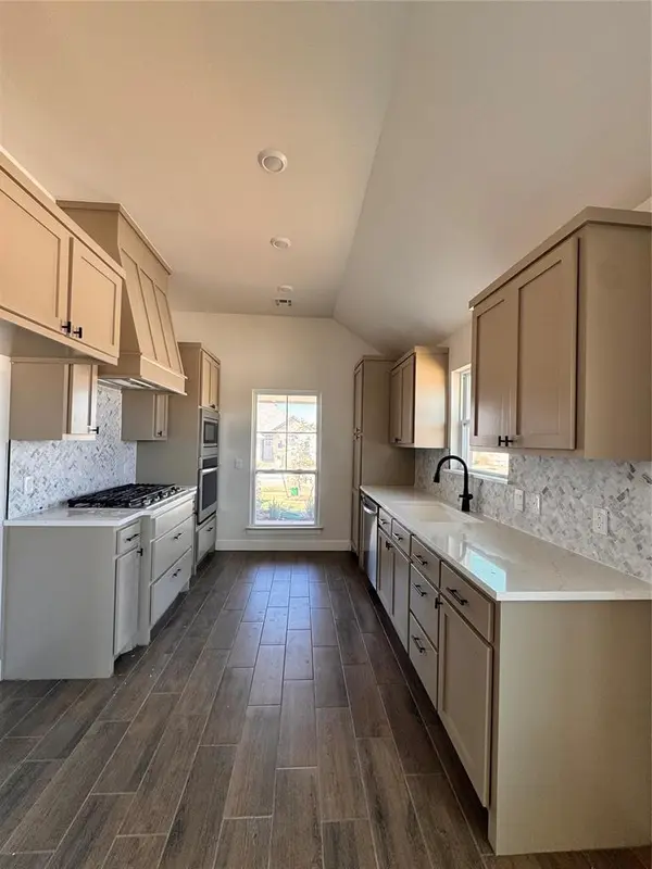 1328 Colonial AVE, Tuttle, OK 73089