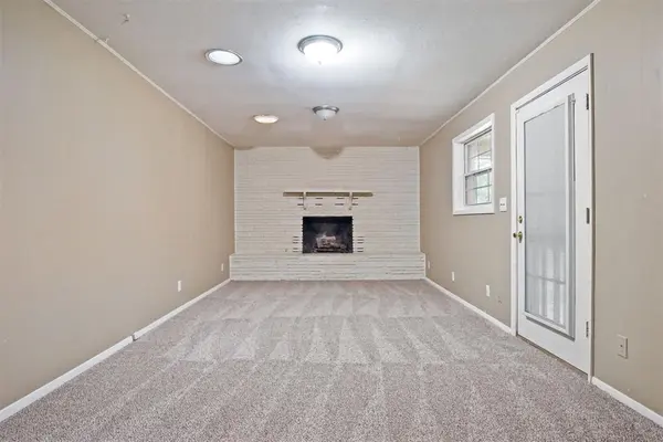 813 Mark DR, Del City, OK 73115
