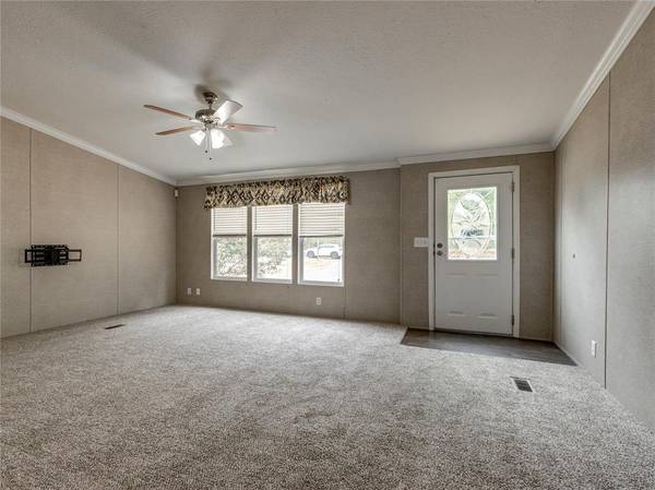 12408 SW 28th ST, Yukon, OK 73099