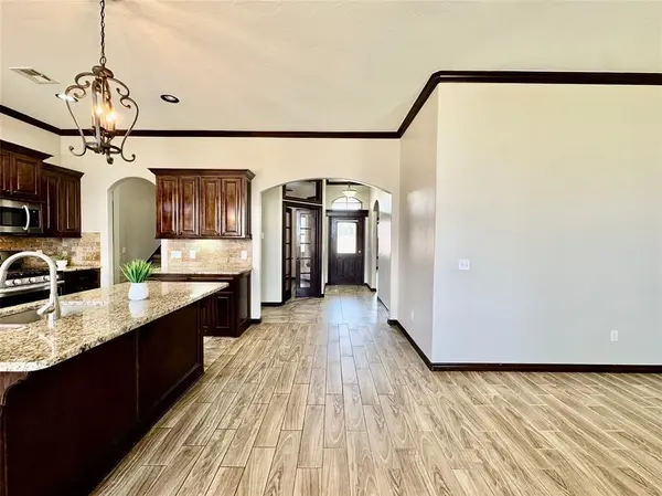 2304 Wheatfield AVE, Yukon, OK 73099