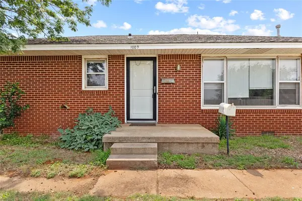 1009 N Illinois ST, Weatherford, OK 73096