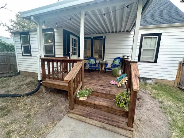 100 N 4th St, Canton, KS 67428
