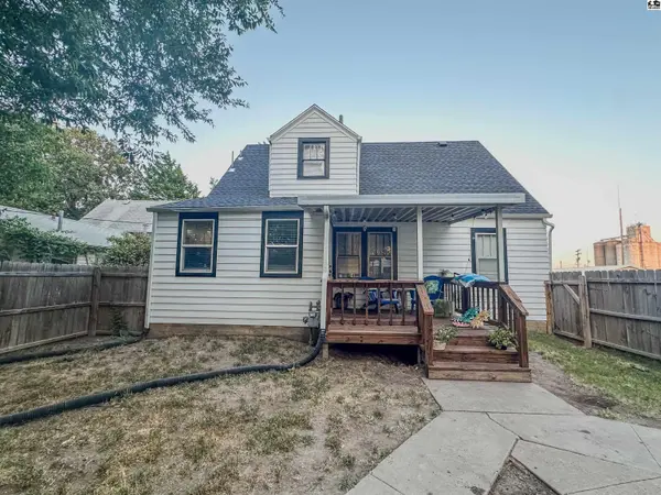 100 N 4th St, Canton, KS 67428