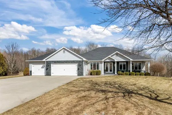 W7516 MOLLY MARIE CT, Greenville, WI 54942
