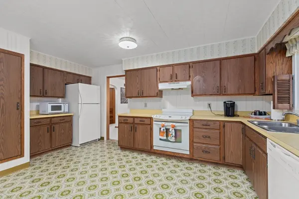 420 ANNEX AVE, Oshkosh, WI 54901-2920