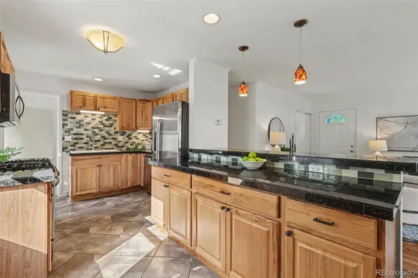 3201 S Grape ST, Denver, CO 80222