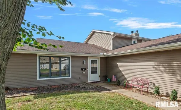98 BROOKSIDE PL, Springfield, IL 62704