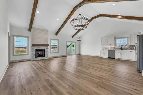 230 Harvest Moon Dr, Clarksville, TN 37043
