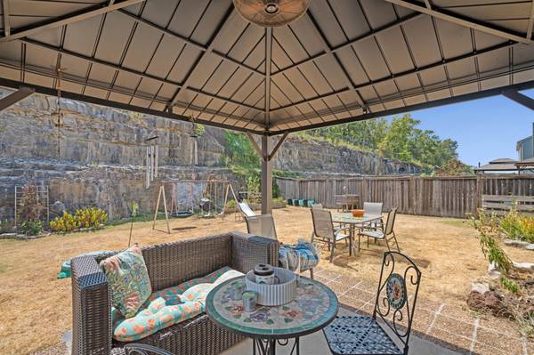 1450 Old Stone Rd, Lebanon, TN 37087